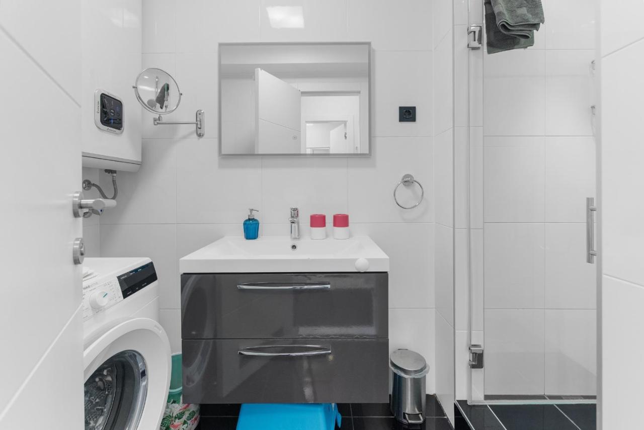 White Apartment *